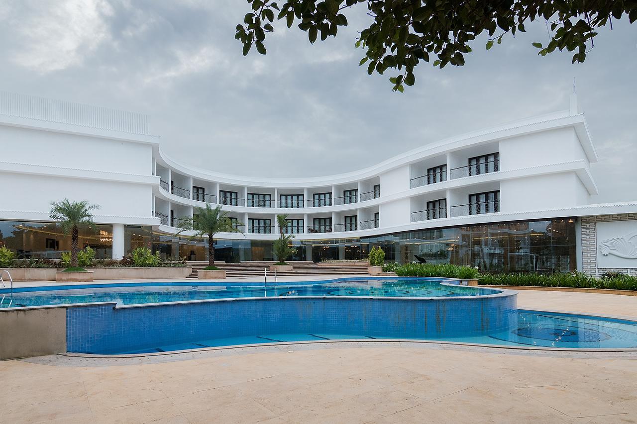 Park Regis Goa Hotel Arpora Exterior photo